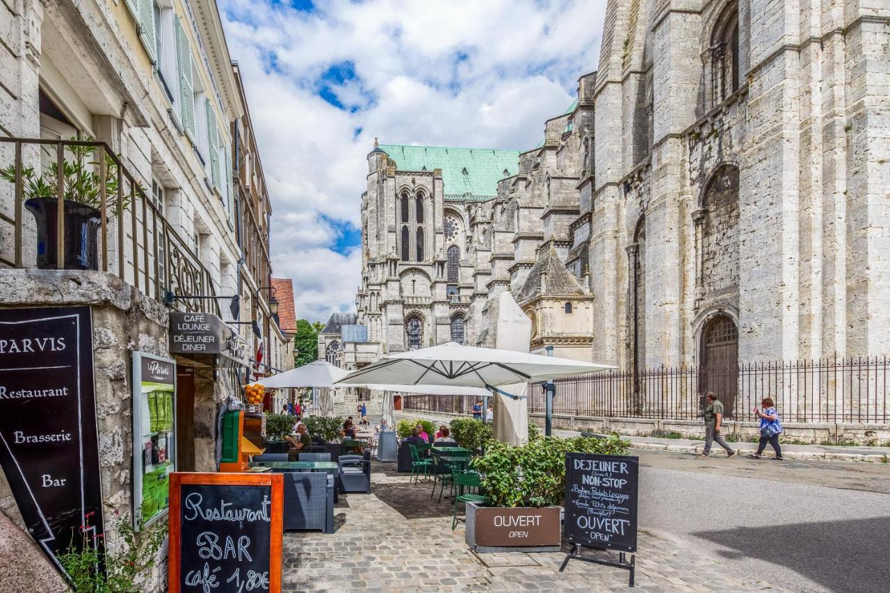 Le Parvis Bed and Breakfast Chartres Exteriör bild